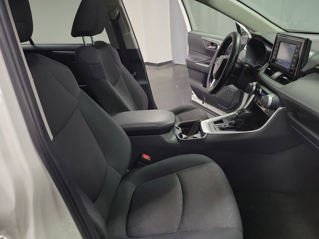 Used 2019 Toyota RAV4 XLE image 24