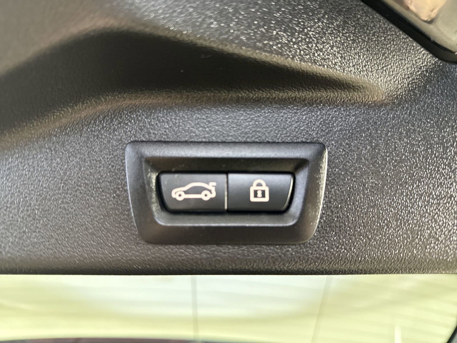 Used 2022 BMW X5 xDrive40i w/ Premium Package image 36