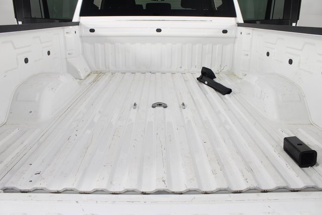 Used 2022 Chevrolet Silverado 2500 Custom w/ Custom Value Package image 17