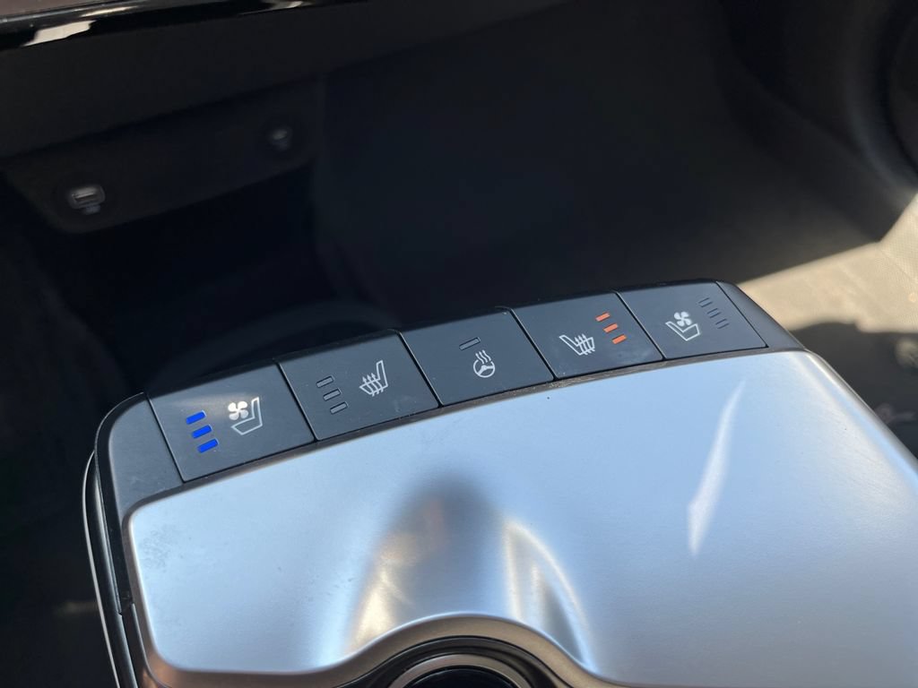 Used 2022 Kia EV6 Wind w/ Wind Technology Package AWD/4WD image 19
