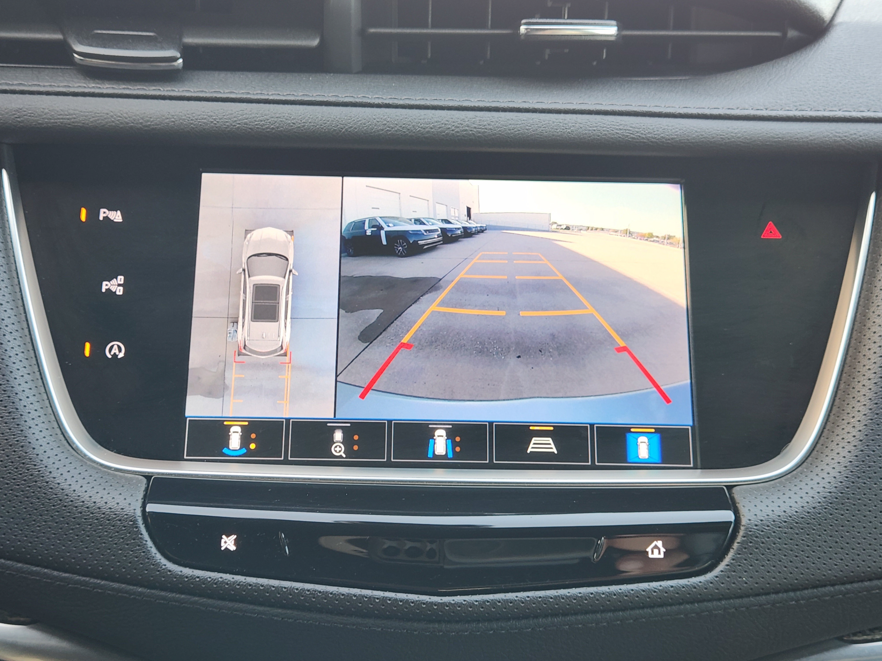Used 2024 Cadillac XT5 Sportv w/ Technology Package AWD/4WD image 12