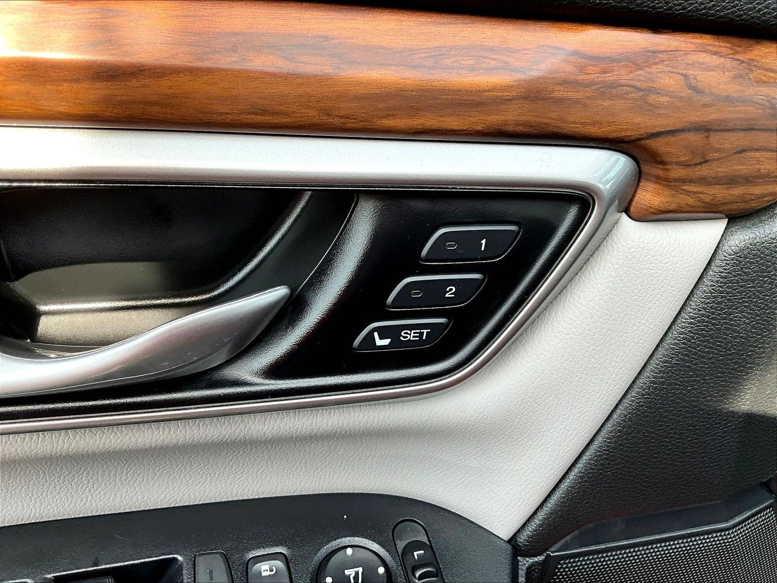 Used 2022 Honda CR-V Touring image 37