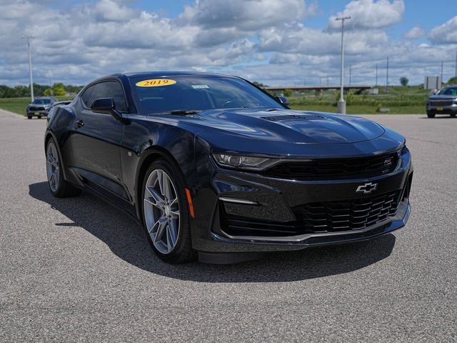 Used 2019 Chevrolet Camaro SS RWD image 4