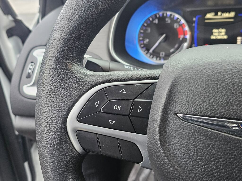 Used 2016 Chrysler 200 LX image 32