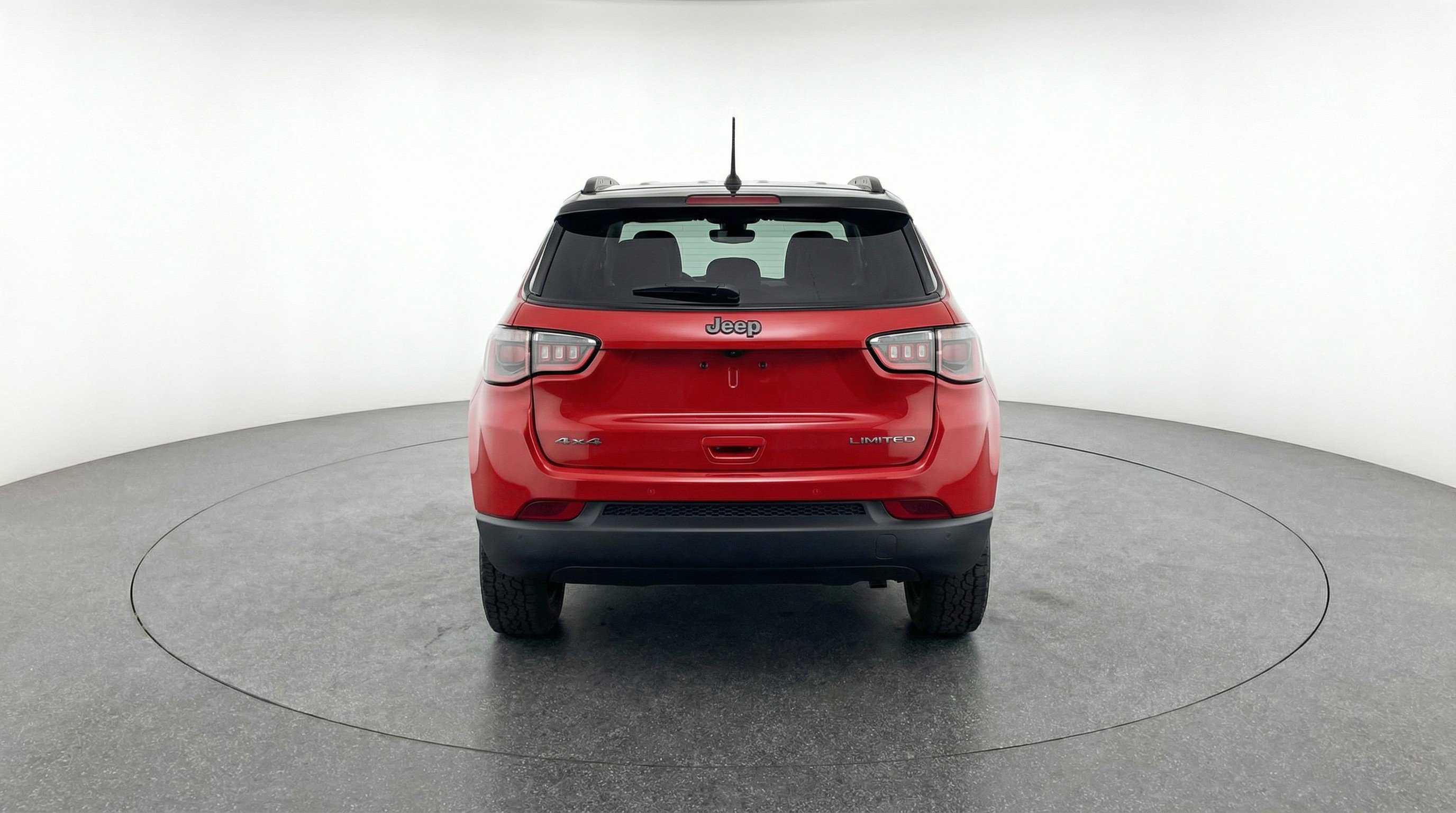 Used 2025 Jeep Compass Trailhawk image 7