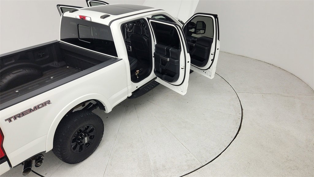 Used 2022 Ford F250 Platinum w/ Tremor Off-Road Package image 41