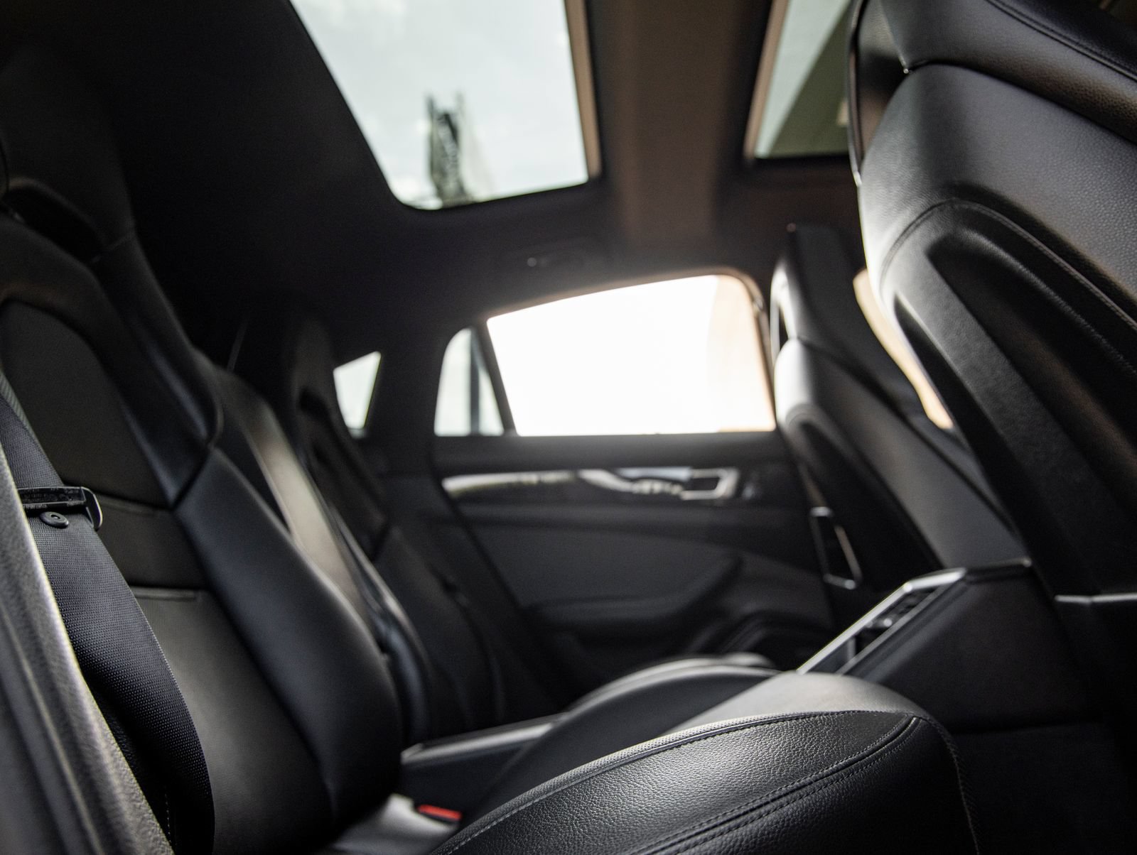 Certified 2018 Porsche Panamera 4 AWD/4WD image 37