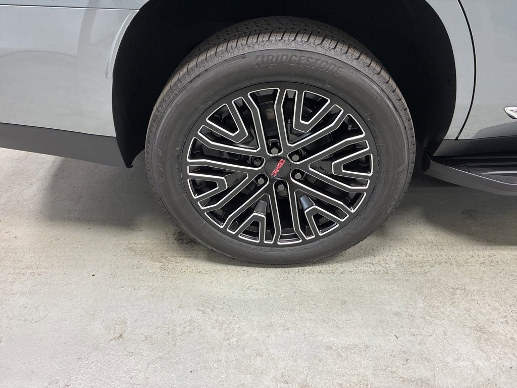 New 2026 GMC Yukon Elevation image 3