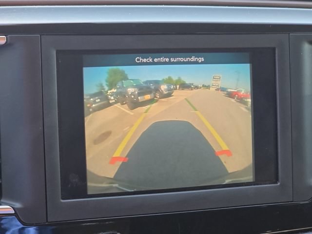 Used 2019 Chrysler Pacifica Touring-L FWD image 23
