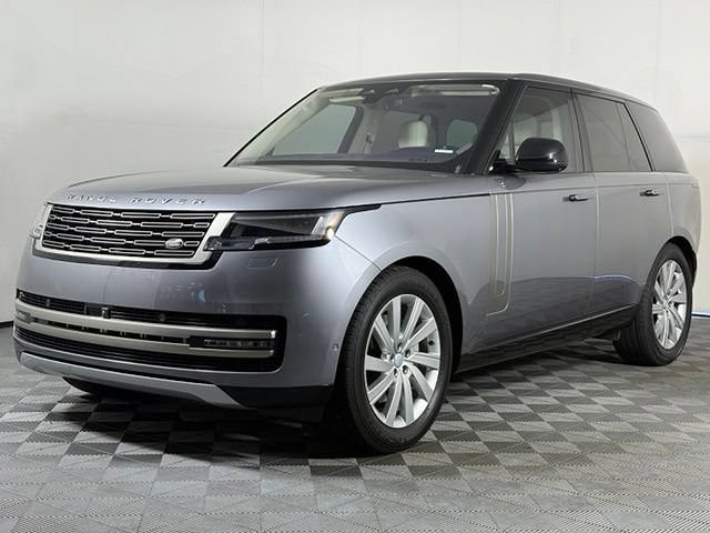 Used 2023 Land Rover Range Rover SE AWD/4WD image 2