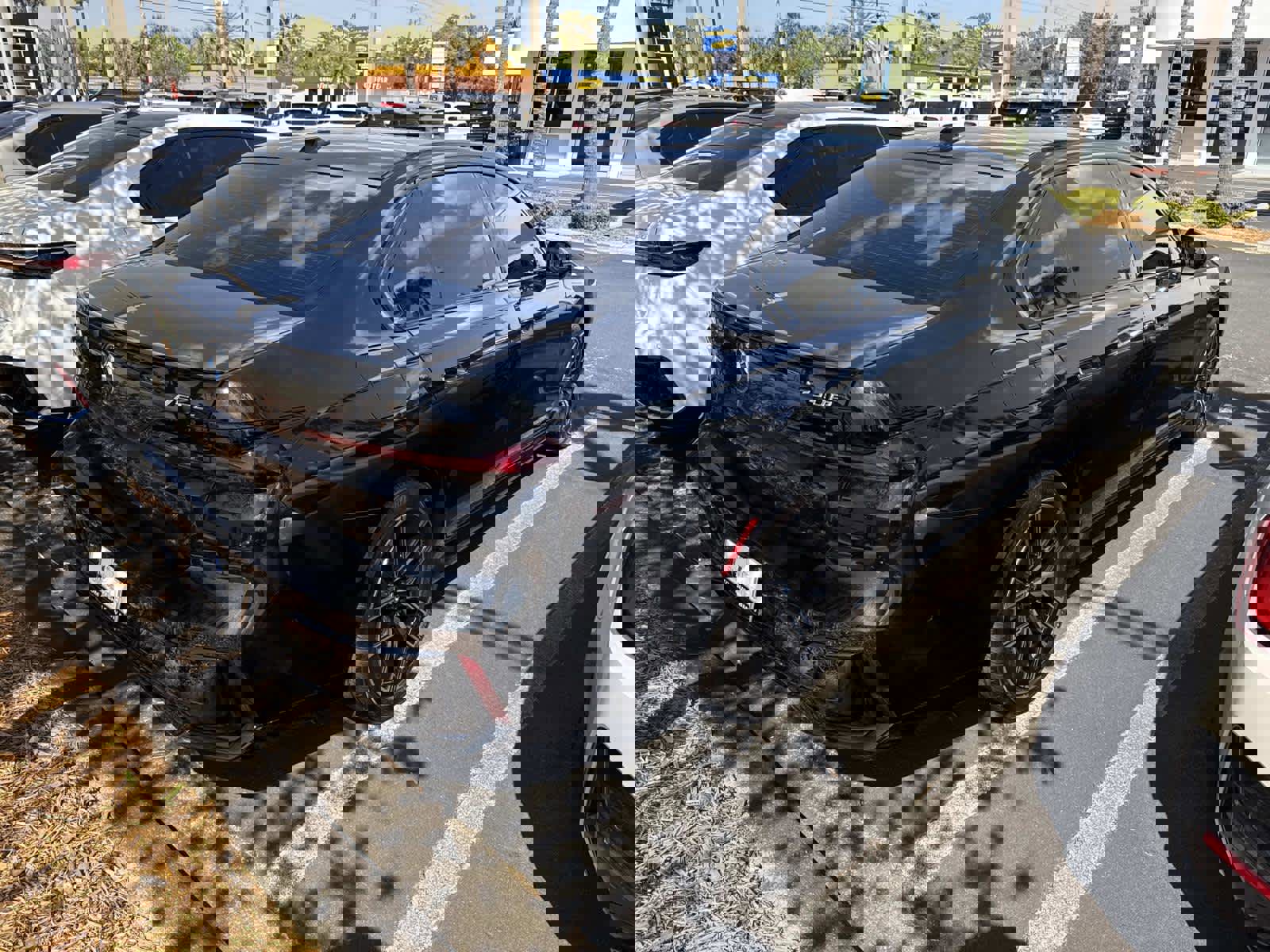 Certified 2026 BMW 750e xDrive w/ Premium Package image 4