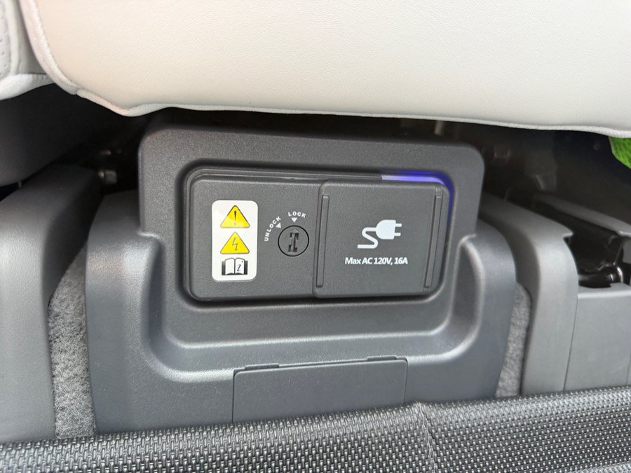 Used 2024 Hyundai Ioniq 5 Limited RWD image 46