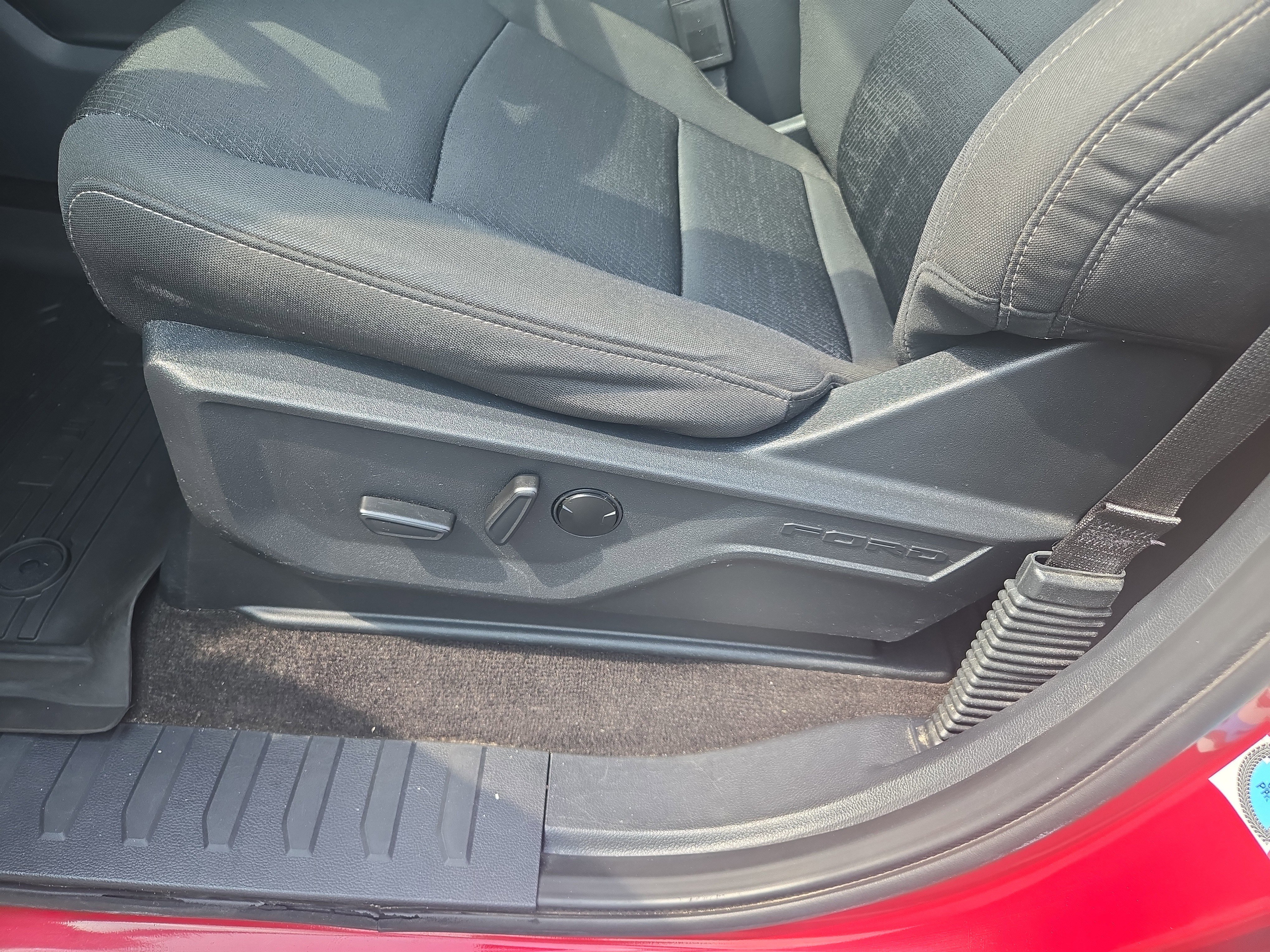 Certified 2022 Ford F150 XLT w/ Equipment Group 302A High image 17