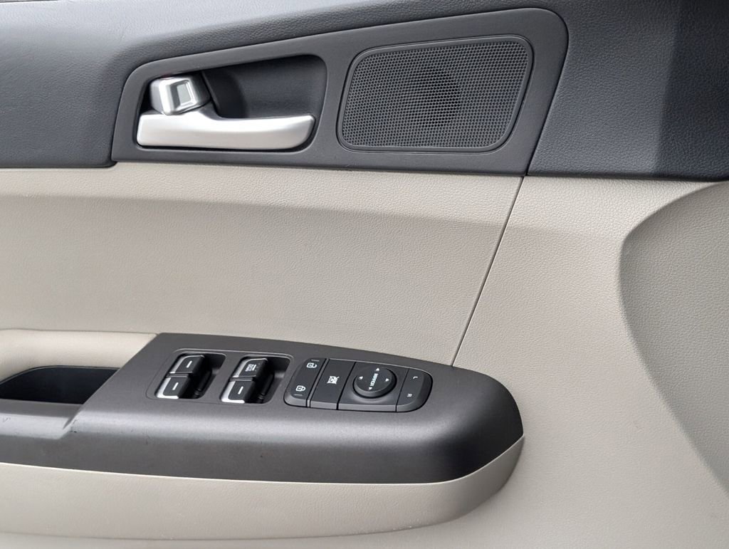 Used 2022 Kia Sportage LX image 28