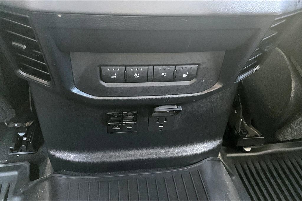 Used 2024 Toyota Tundra Platinum image 9