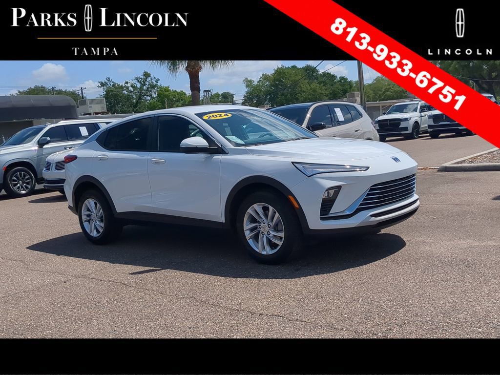 Used 2024 Buick Envista Preferred FWD image 1