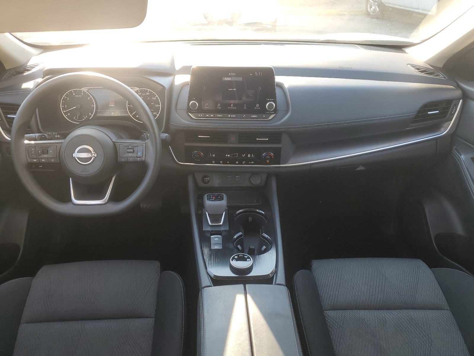 Used 2024 Nissan Rogue SV image 9