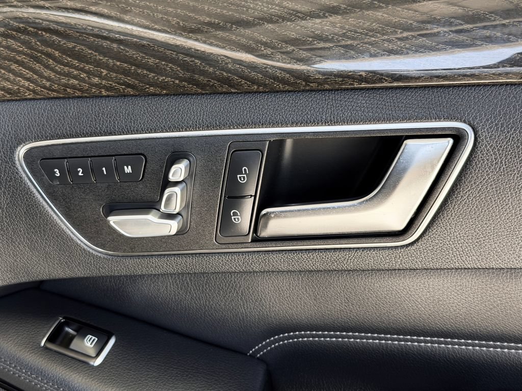 Used 2015 Mercedes-Benz E 250 BlueTEC Sedan image 28
