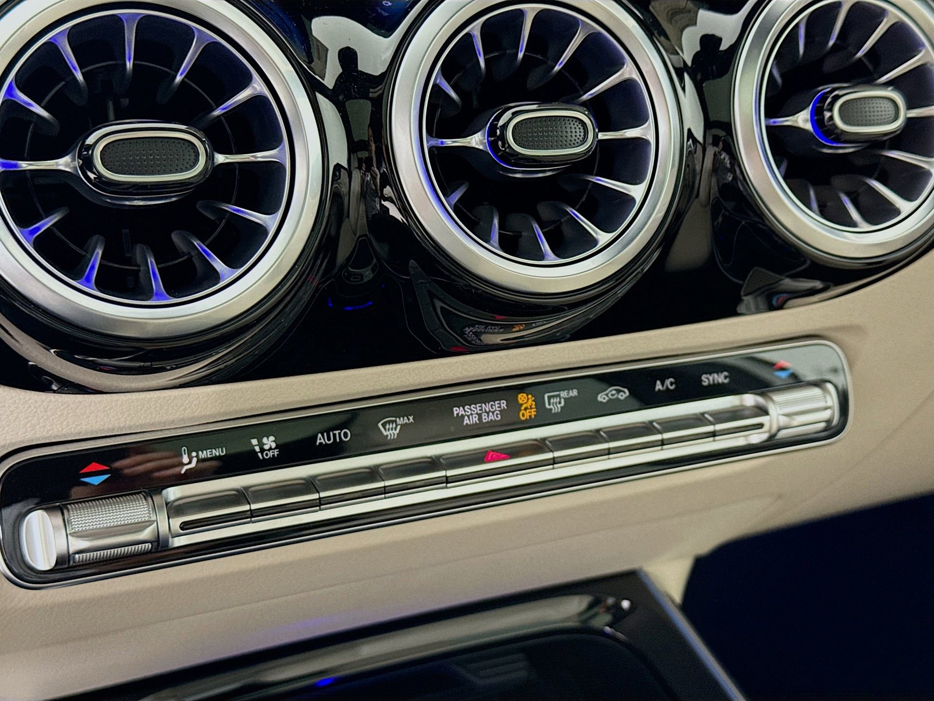 New 2026 Mercedes-Benz GLA 250 image 16