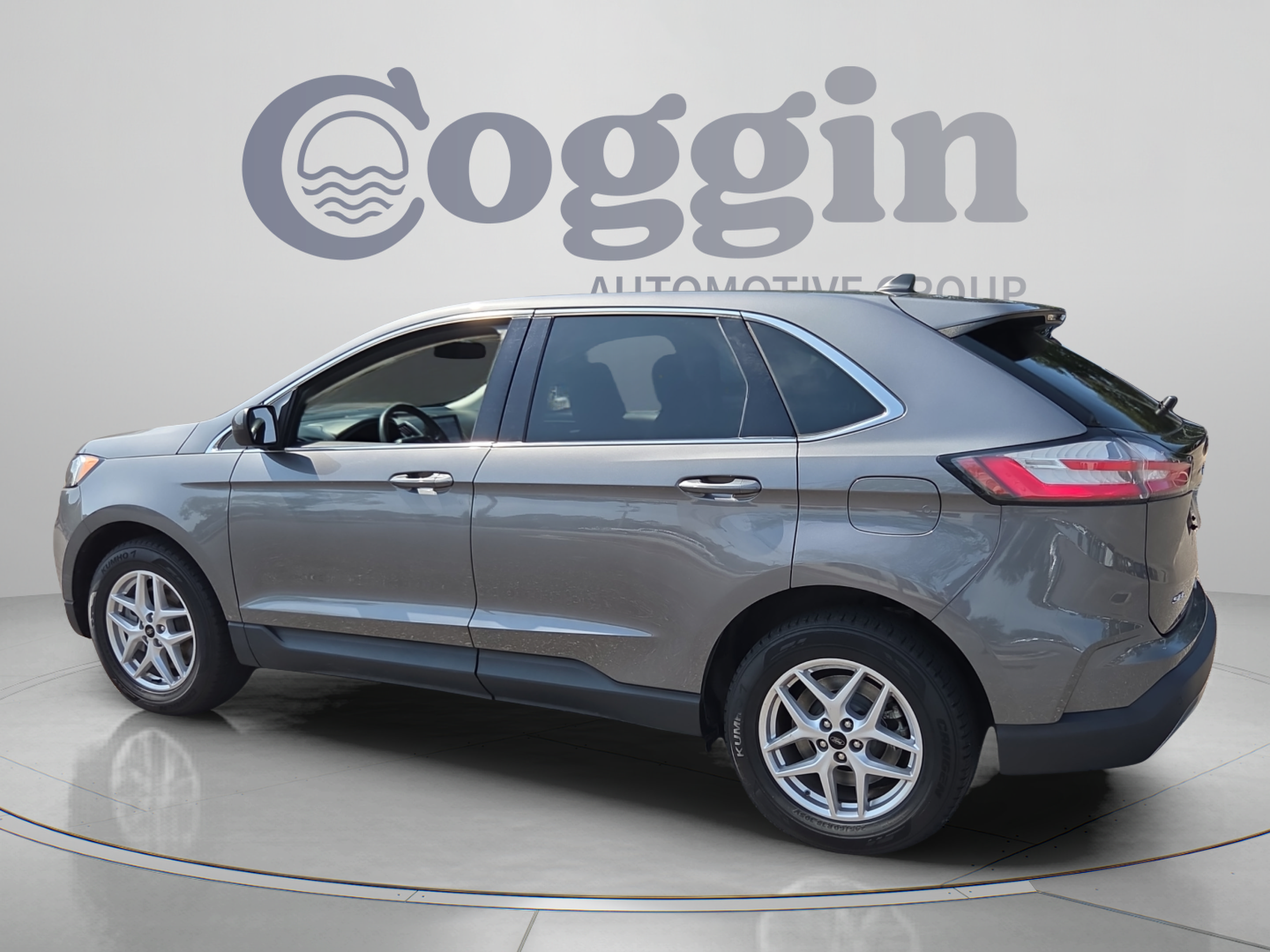 Used 2024 Ford Edge SEL AWD/4WD image 3