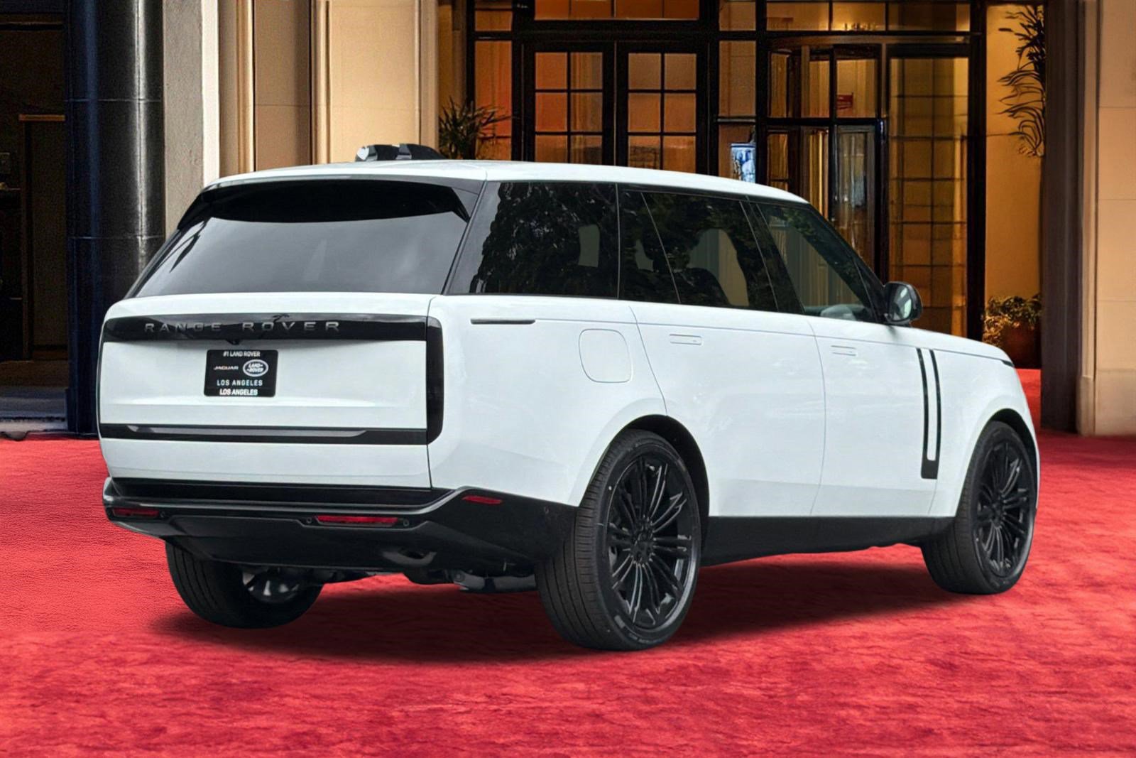 New 2026 Land Rover Range Rover Long Wheelbase SE AWD/4WD image 9