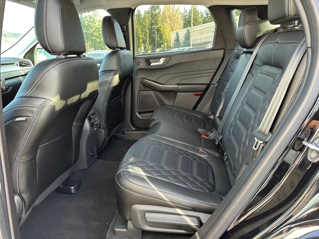 New 2024 Ford Escape SE w/ PHEV Premium Package FWD image 15