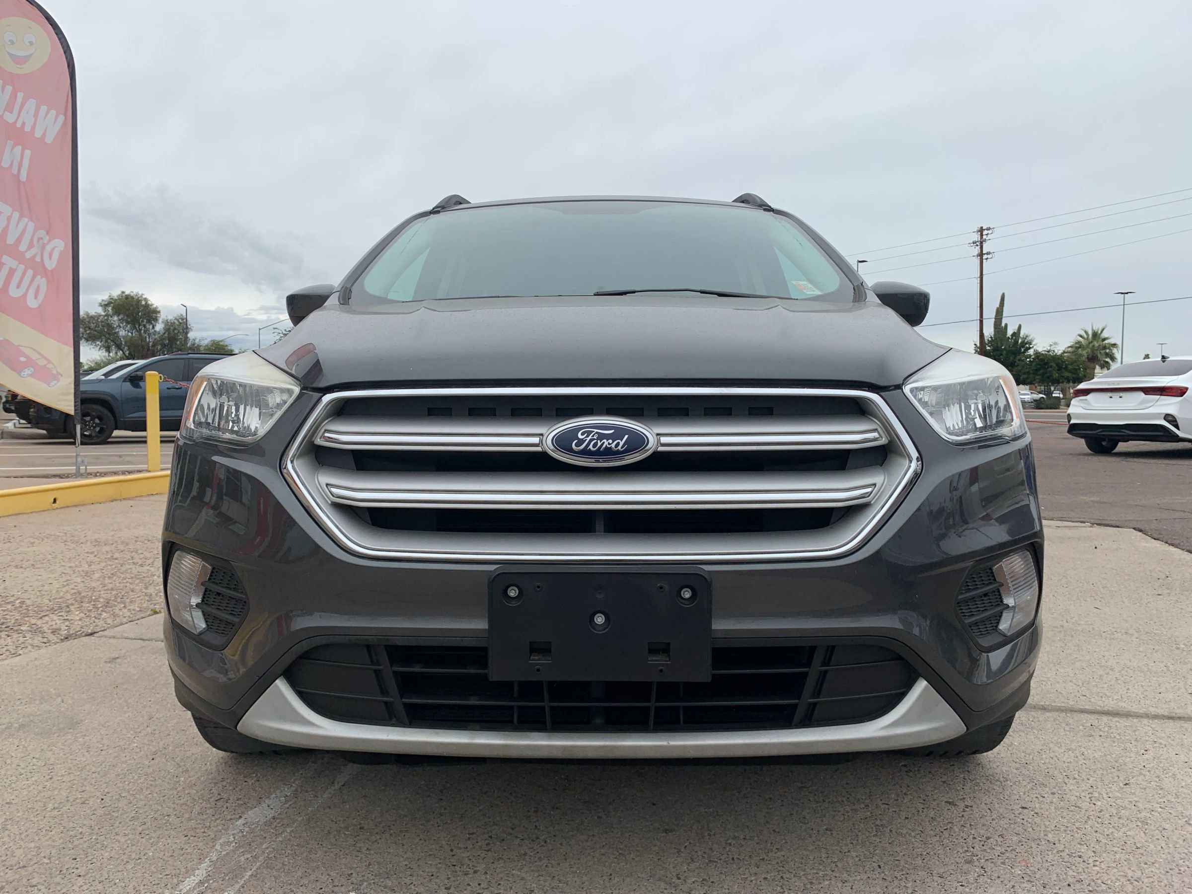 Used 2018 Ford Escape SE w/ SE Sync 3 Package image 2