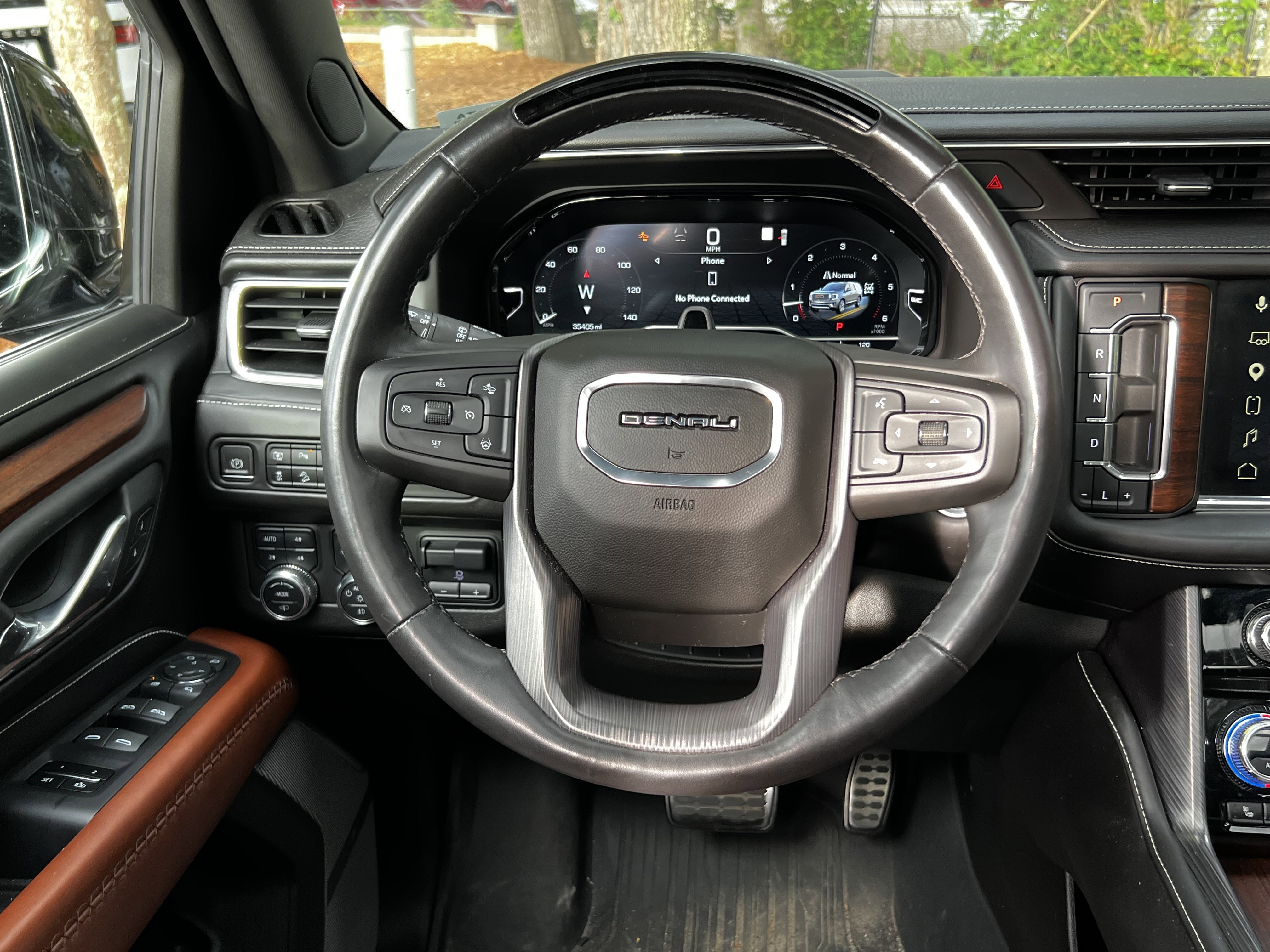 Used 2023 GMC Yukon Denali Ultimate AWD/4WD image 37