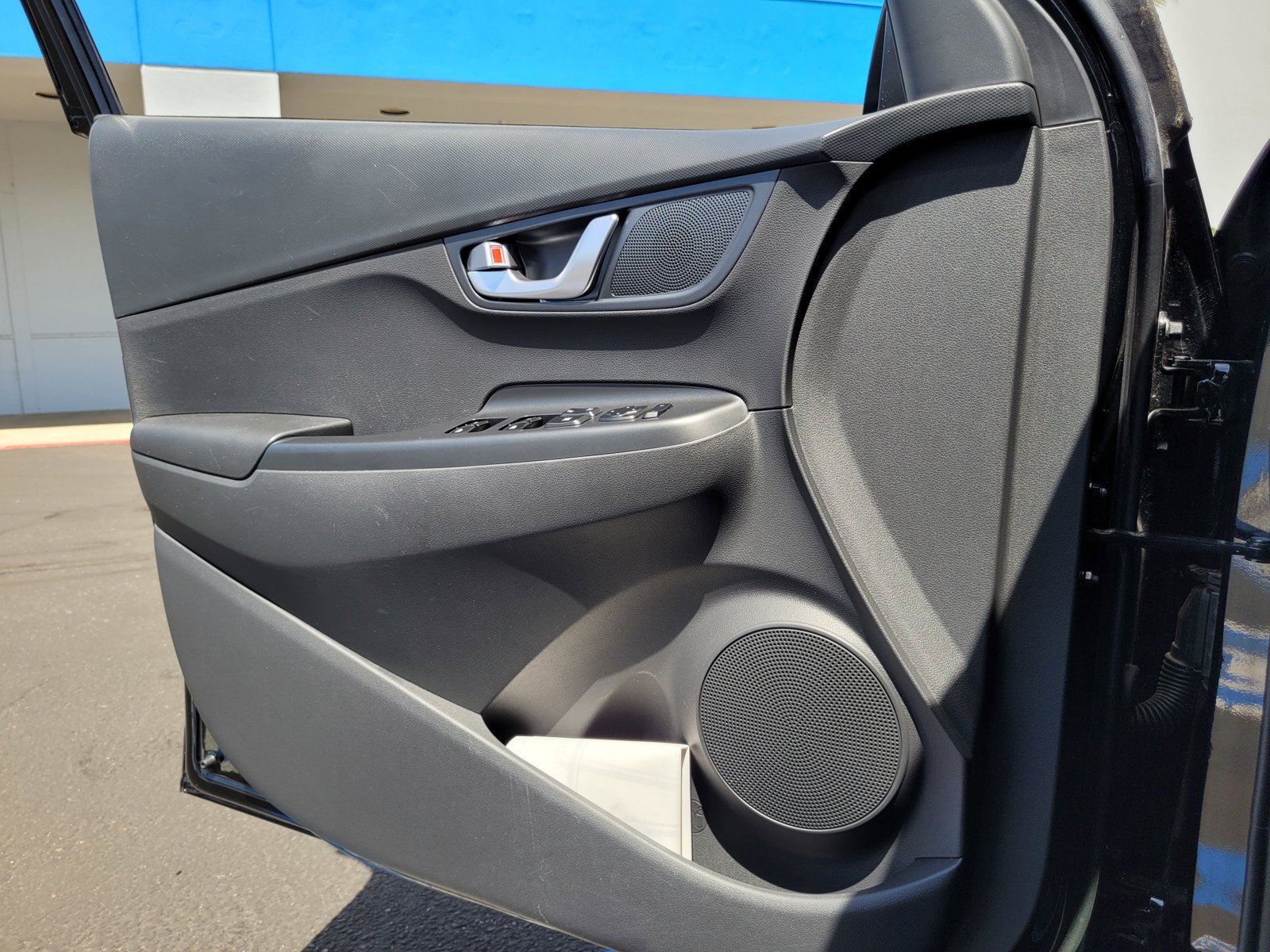 Used 2023 Hyundai Kona SEL FWD image 25