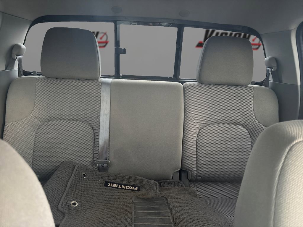 Used 2018 Nissan Frontier SV image 19