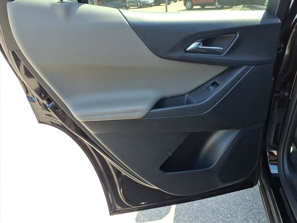 New 2026 Chevrolet Equinox LT w/ Safety and Technology Package FWD image 22