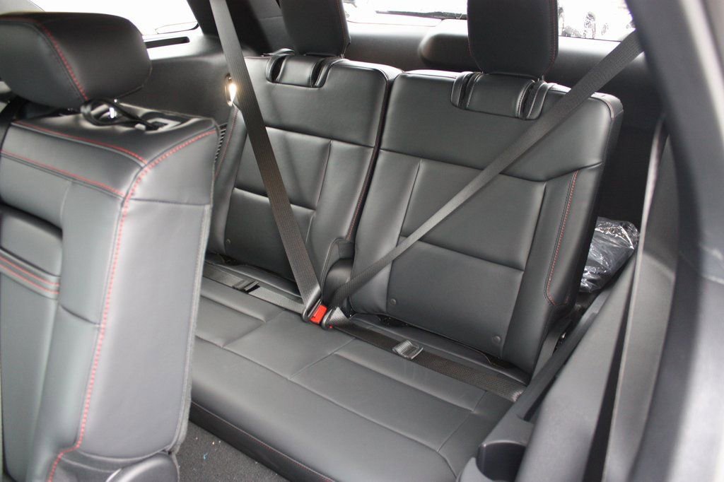 New 2026 Ford Explorer ST-Line w/ ST-Line Street Pack image 18