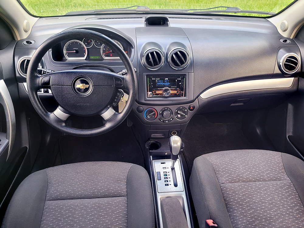 Used 2011 Chevrolet Aveo LT w/ LPO, Bodyside Molding Package FWD image 29