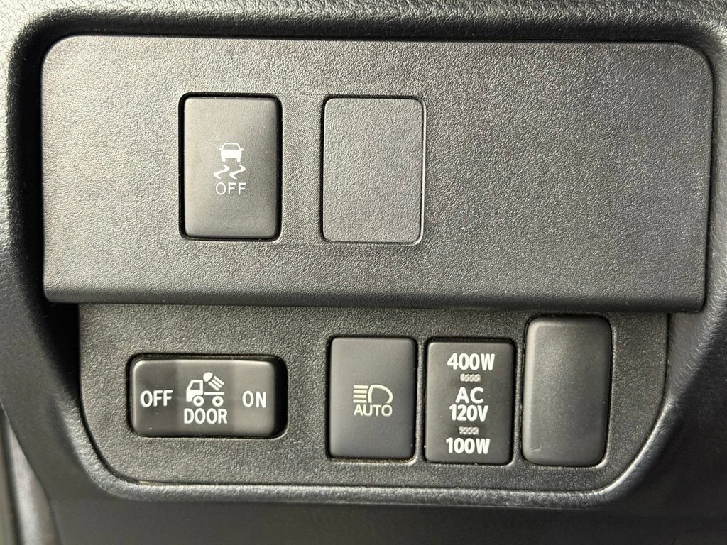 Used 2021 Toyota Tacoma TRD Sport w/ Technology Package RWD image 29