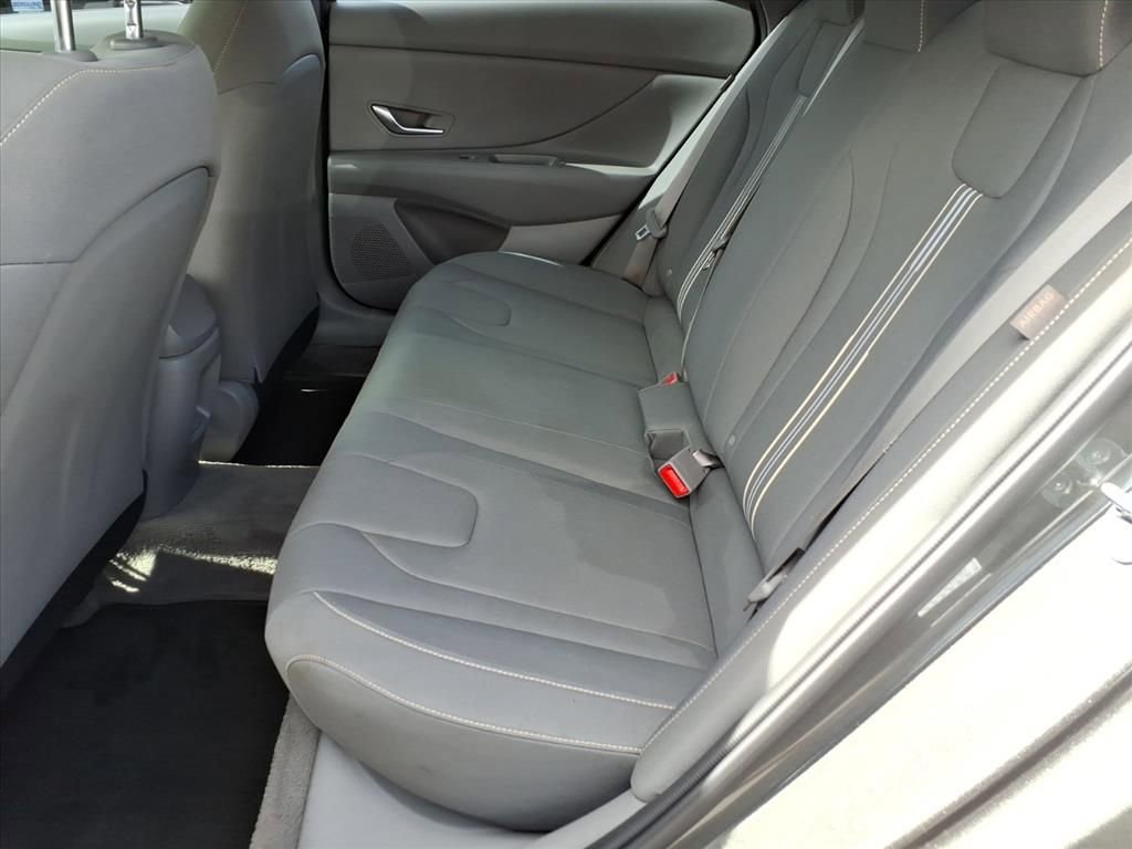 Used 2024 Hyundai Elantra SEL image 35