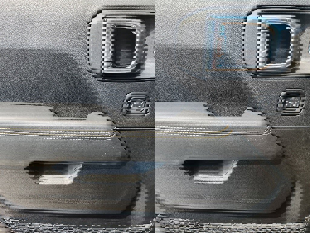 New 2025 Jeep Wrangler Unlimited Sahara image 16