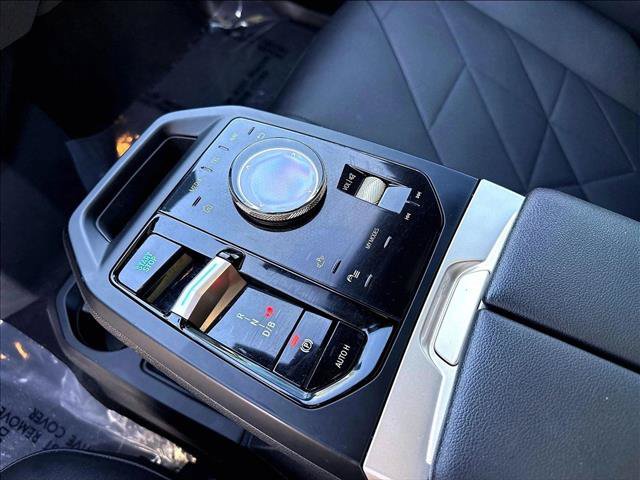 Used 2024 BMW iX xDrive50 w/ Sport Package AWD/4WD image 14