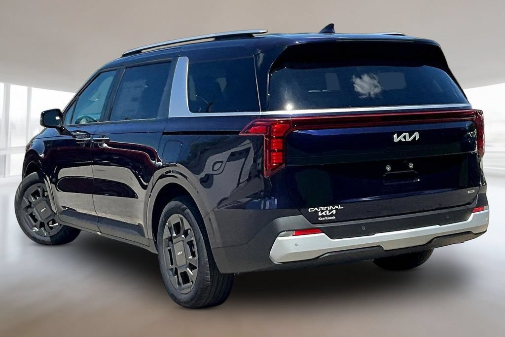 New 2026 Kia Carnival EX FWD image 3
