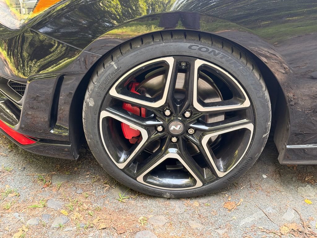Certified 2022 Hyundai Veloster N FWD image 5