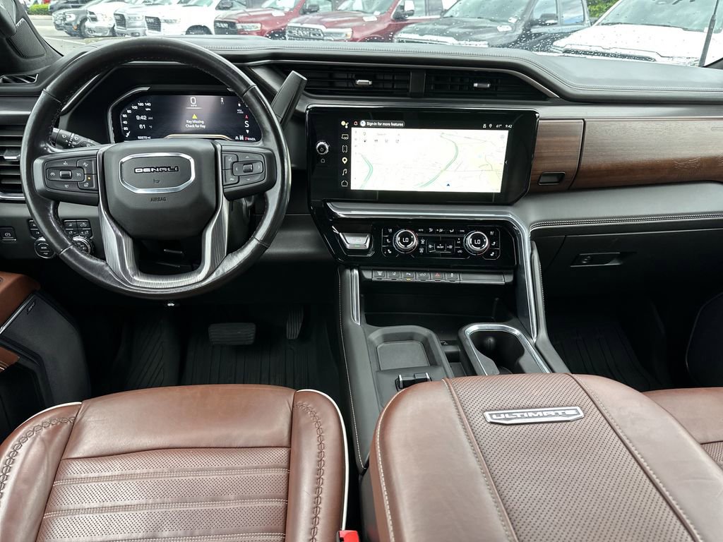 Used 2024 GMC Sierra 3500 Denali Ultimate AWD/4WD image 10