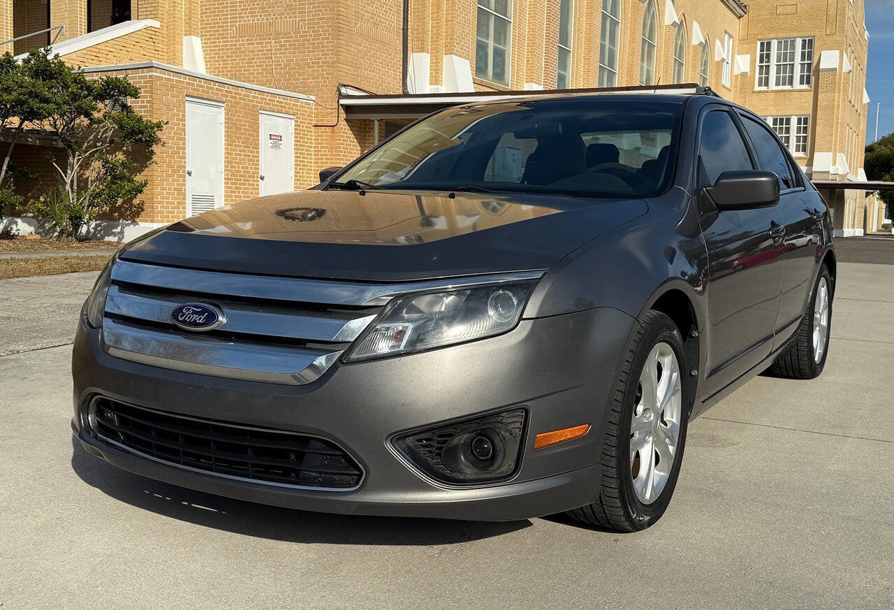 Used 2012 Ford Fusion SE image 2