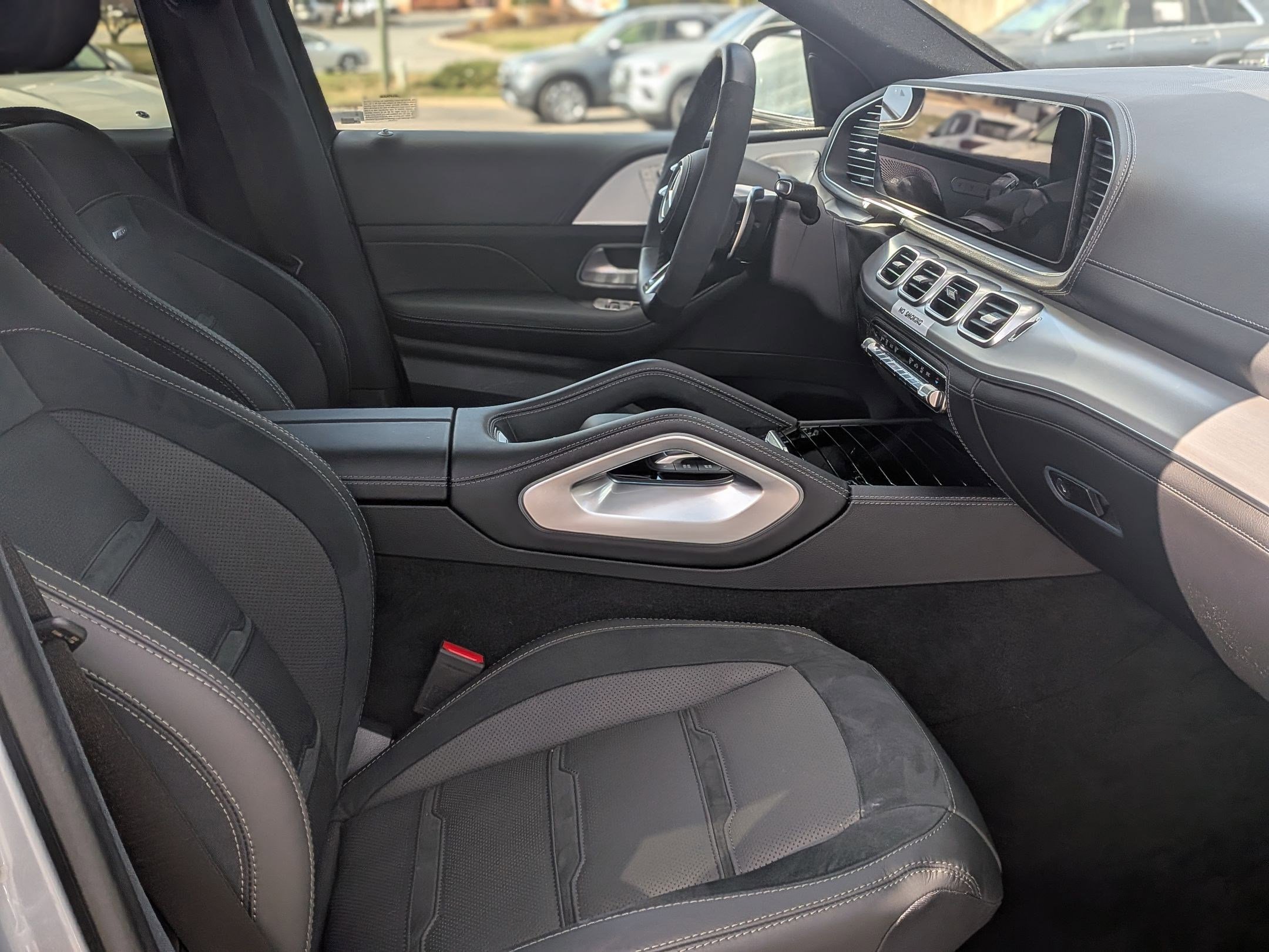 Used 2025 Mercedes-Benz GLE 53 AMG 4MATIC Coupe image 38