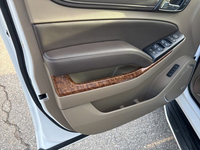 Used 2020 Chevrolet Suburban Premier image 9