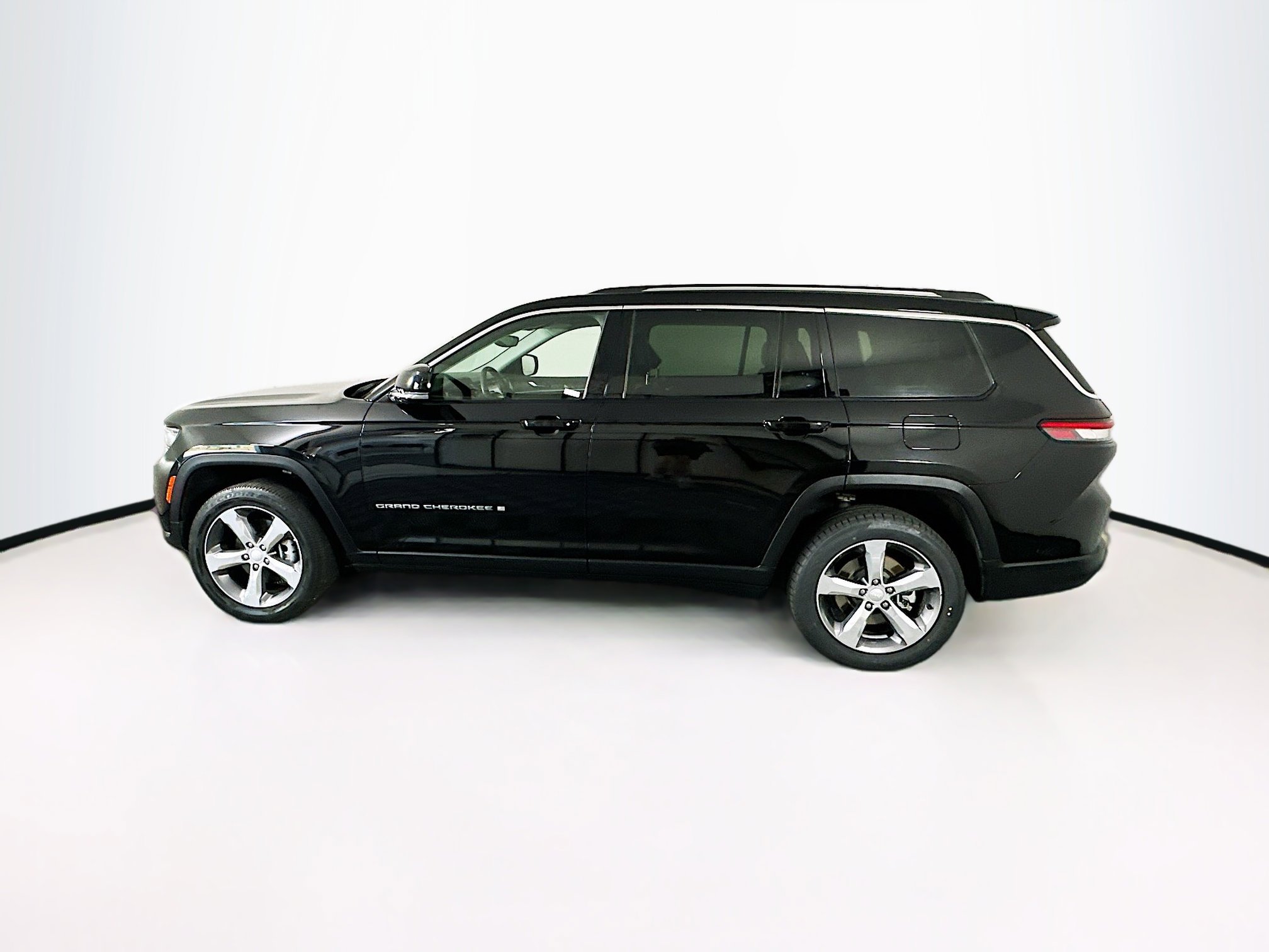 Used 2022 Jeep Grand Cherokee L Limited image 4