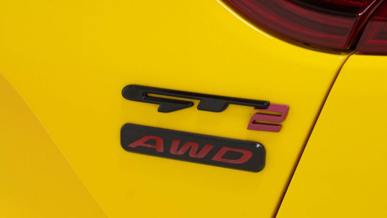 Used 2018 Kia Stinger GT2 AWD/4WD image 14