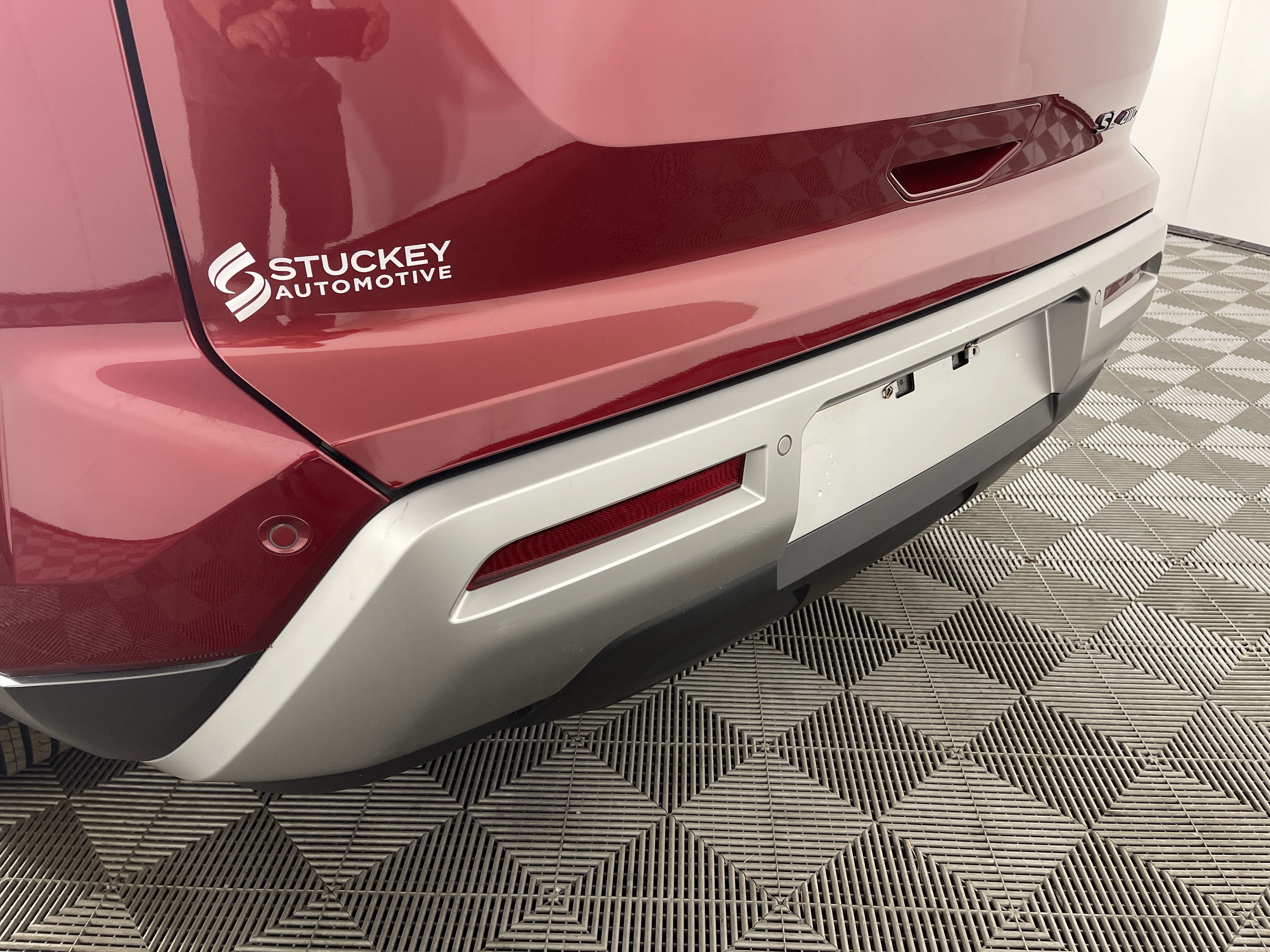 Used 2023 Nissan Pathfinder SL w/ Black Appearance Package image 5