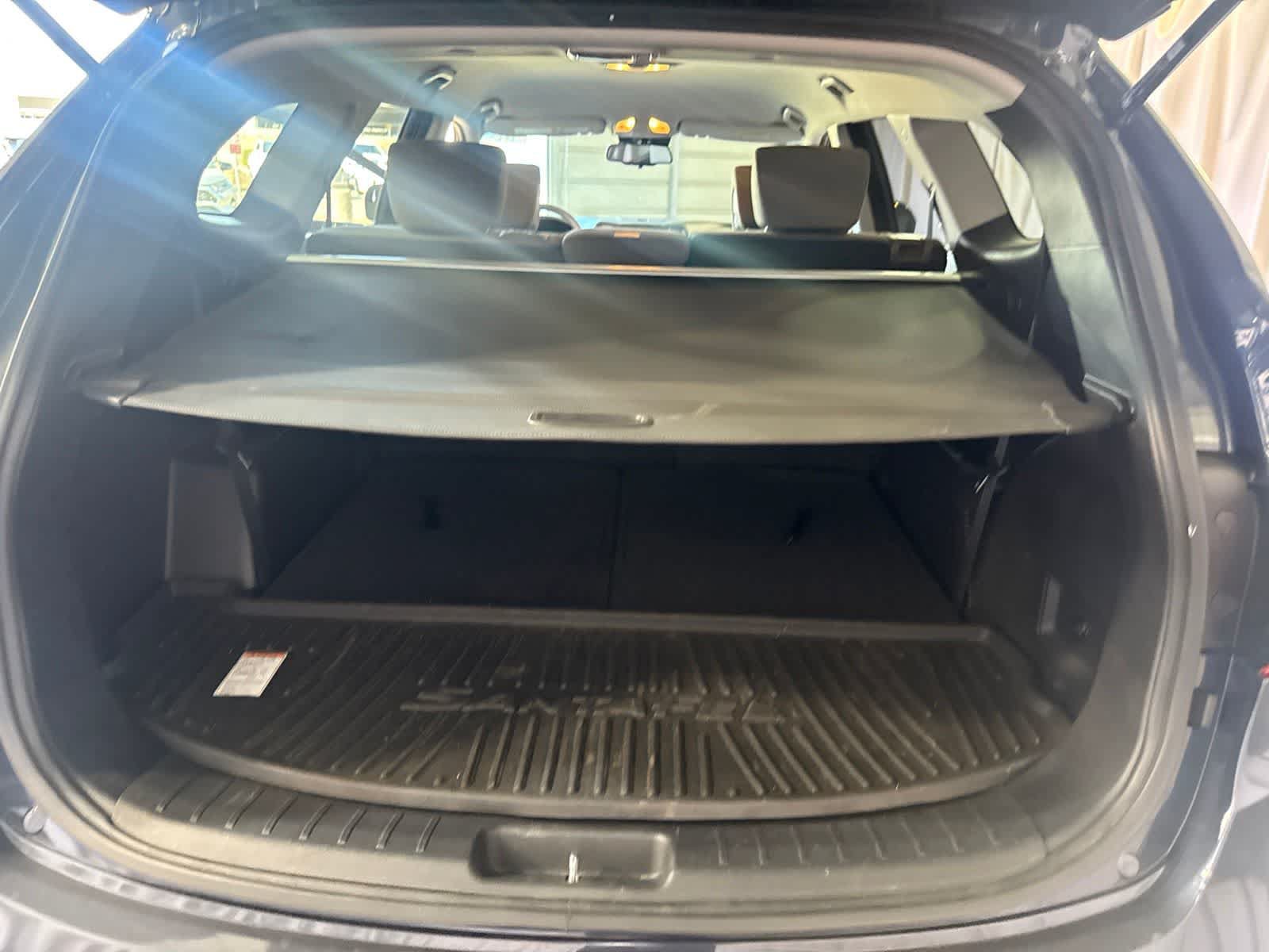 Used 2017 Hyundai Santa Fe SE FWD image 15