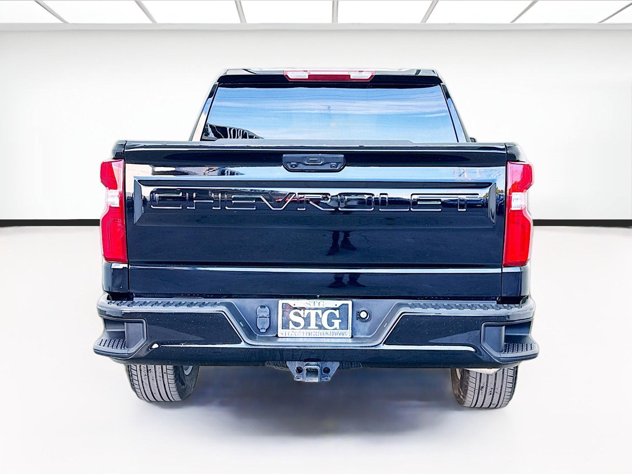 Used 2024 Chevrolet Silverado 1500 RST AWD/4WD image 5