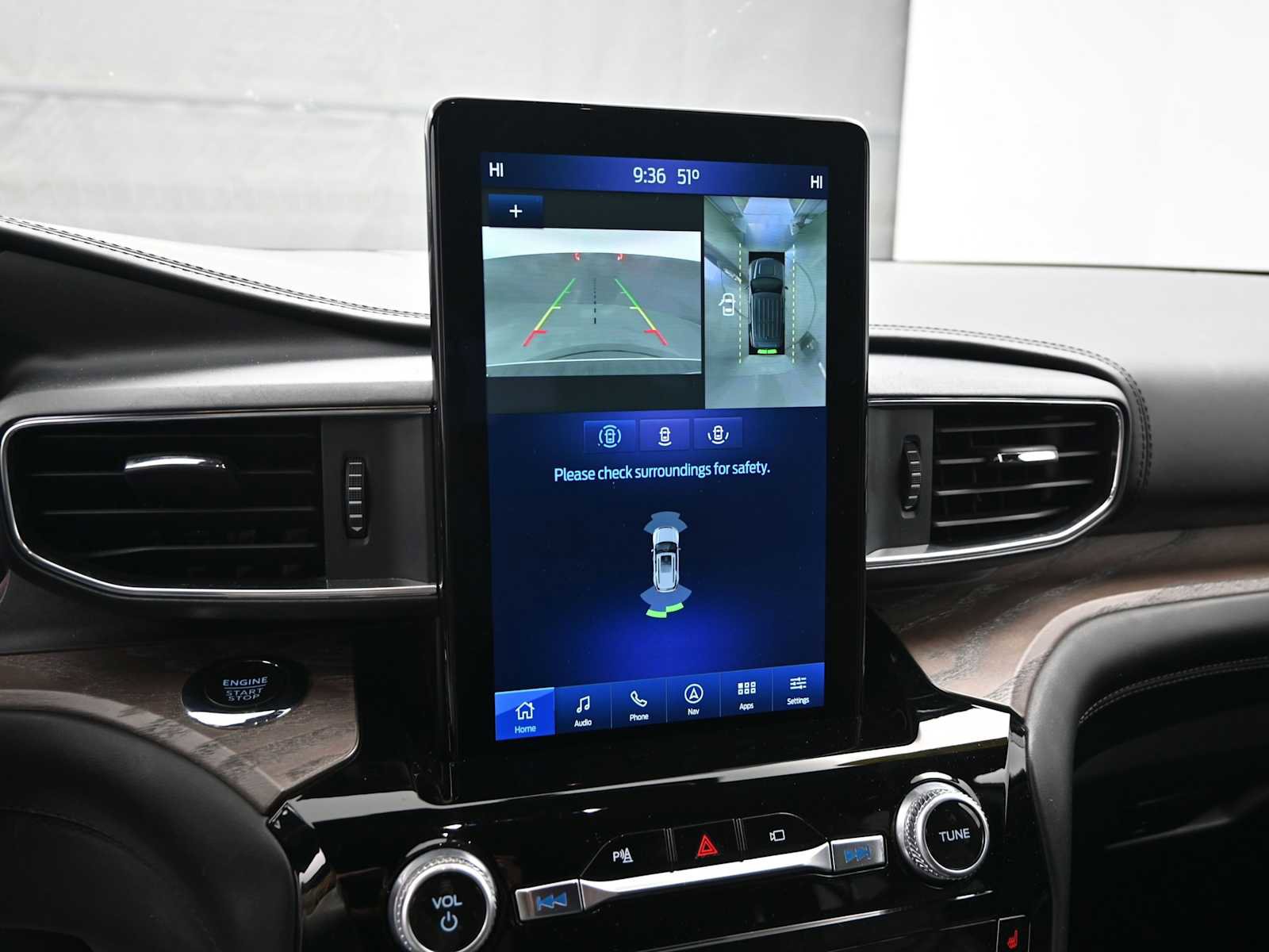 Used 2022 Ford Explorer Platinum w/ Technology Package image 14