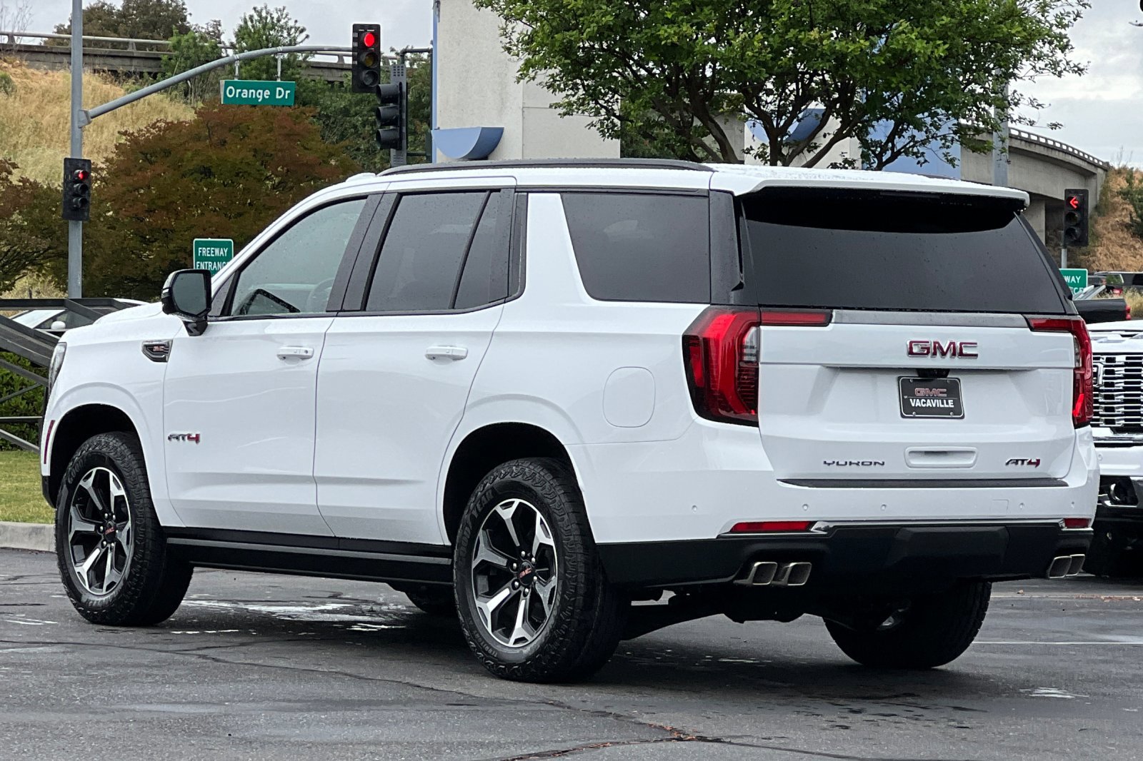 New 2026 GMC Yukon AT4 image 7